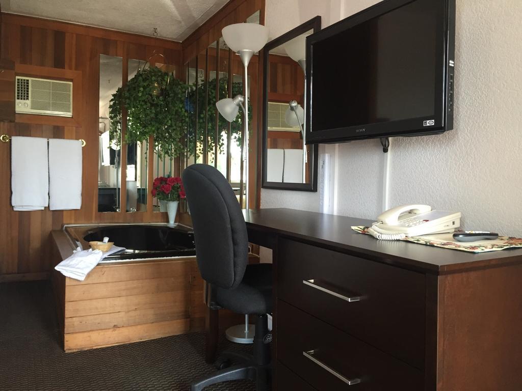 乡绅汽车旅馆 Arnprior 外观 照片