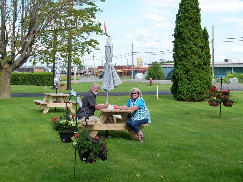 乡绅汽车旅馆 Arnprior 外观 照片