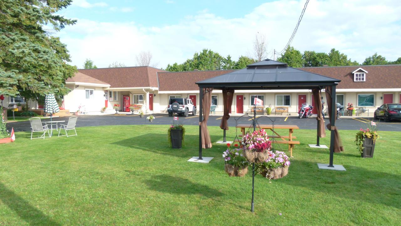 乡绅汽车旅馆 Arnprior 外观 照片